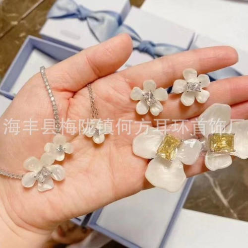HEFANG何方白鳶尾方糖耳環小蒼蘭花簇耳釘項鏈鎖骨鏈戒指女