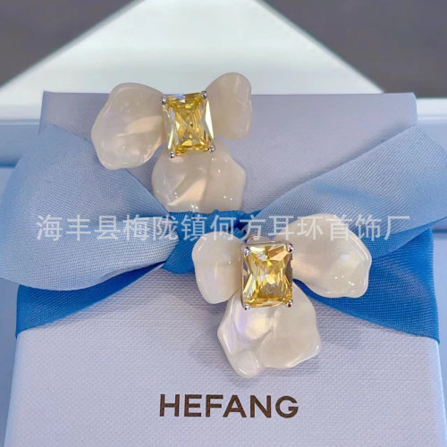 HEFANG何方白鳶尾方糖耳環小蒼蘭花簇耳釘項鏈鎖骨鏈戒指女