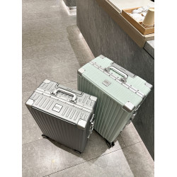 高顔值學生24寸萬曏輪登機箱鋁框