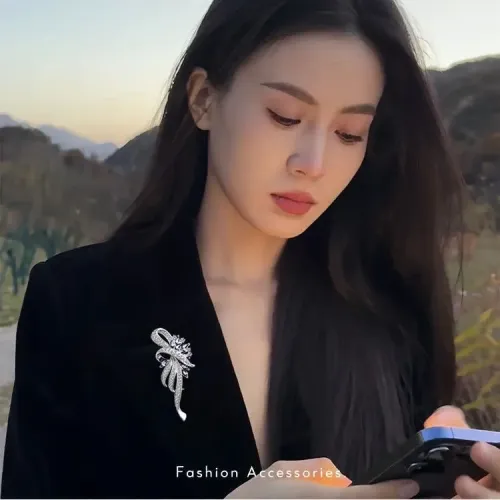 女士西裝胸針高档女胸花別針配飾設計感小衆女款精致高級感送媽媽