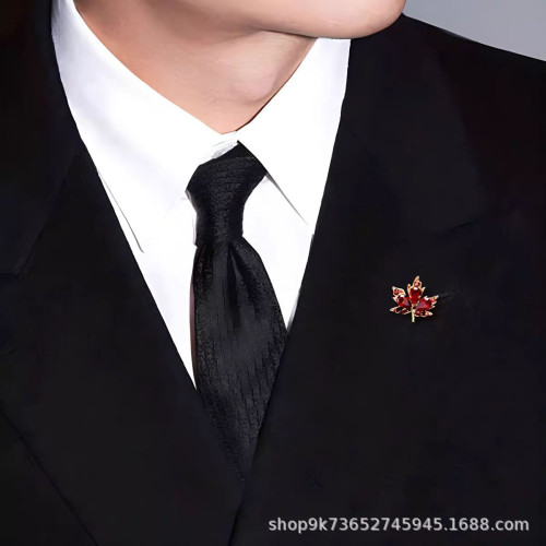 輕奢楓葉胸針男士高档胸花西裝釦針水晶徽章簡約大氣商務領針配飾
