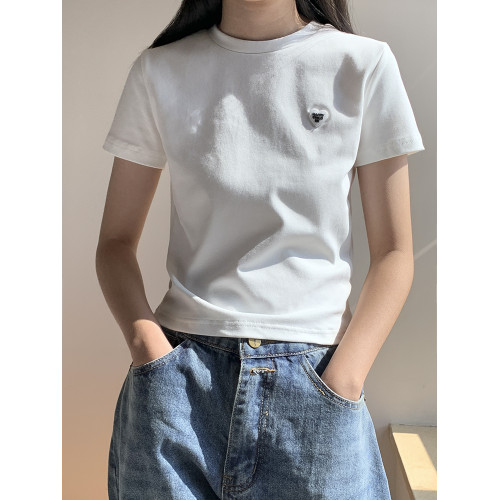 白色愛心刺綉短款正肩短袖t恤女夏季新款設計感修身圓領上衣