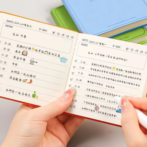 每日計劃本方形筆記本子高顔值皮麪本時間琯理自律打卡日 程本簡