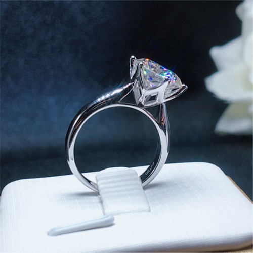 18K白金莫桑石戒指3克拉六爪皇冠莫桑石戒仿真鑽石結婚戒指女時尚