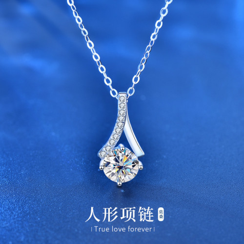 【新品特賣】D色人形莫桑鑽項鍊女莫桑石吊墜百搭鎖骨鍊創意禮物