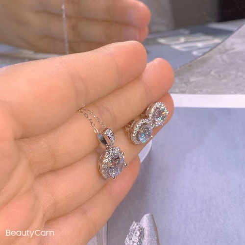 圓包吊墜莫桑鑽項鍊女款莫桑石吊墜銀白金項鍊輕奢小衆仙女款禮物