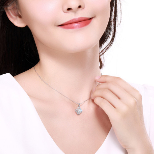 莫桑鑽項鍊女1克拉滿鑽四葉草純銀莫桑石吊墜莫桑石18K鉑金鎖骨鍊