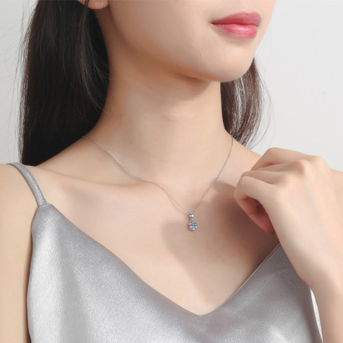 莫桑鑽項鍊女款1克拉莫桑石吊墜四六爪鑽石鎖骨鍊白金可調節簡約