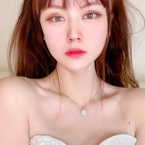 太陽花項鍊女莫桑鑽項鍊莫桑石純銀鍍白金1克拉鎖骨鍊單吊墜禮物