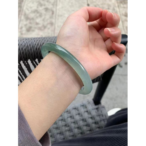白月光高冰種翡翠手鐲貴妃鐲天然緬甸玉手鐲女年輕款細條淺綠