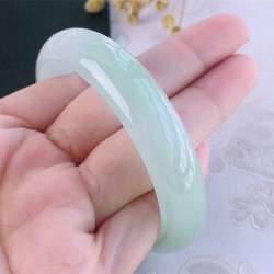 天然緬甸翡翠手鐲純色淡綠色玉手鐲滿綠陽綠女玉石翠綠玉鐲子