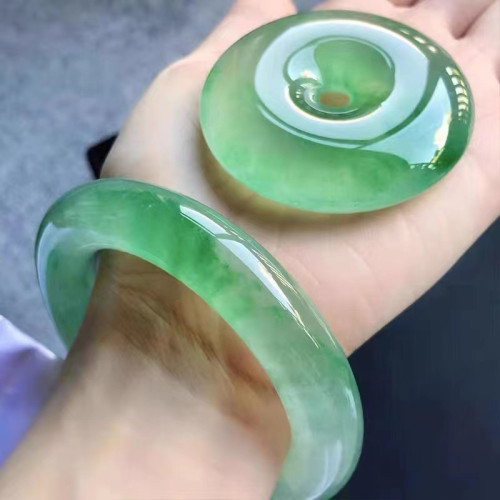 緬甸天然冰糯種飄花老坑翡翠手鐲高冰種飄花貴妃翡翠玉手鐲女