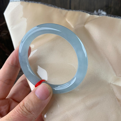 【新品】翡翠手鐲女緬甸老坑天然冰種藍水圓條翡翠玉手鐲晴水