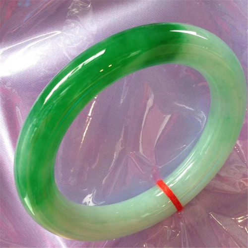 糯種陽綠辣綠翡翠手鐲女款飄綠玉手鐲子天然緬甸圓條專櫃細條