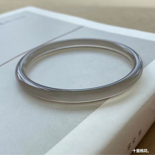 玉髓瑪瑙手鐲冰種叮噹鐲少女美人條仙女鐲灰瑪瑙圓條手鐲飾品