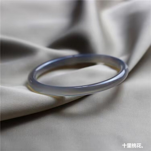 玉髓瑪瑙手鐲冰種叮噹鐲少女美人條仙女鐲灰瑪瑙圓條手鐲飾品