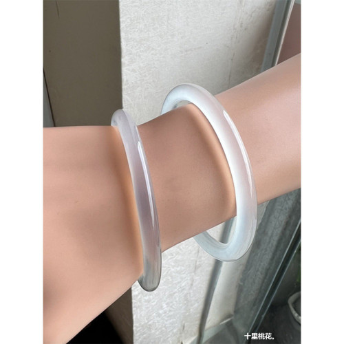 天然細白冰瑪瑙手鐲少女多款原礦色玉石玉髓手鐲子叮噹手鐲寬6mm