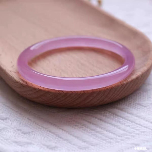 天然粉玉髓瑪瑙手鐲冰種叮噹鐲少女美人條仙女鐲圓條手鐲飾品