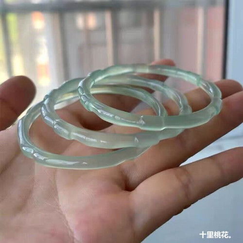 女款淺綠色節節遠山玉髓竹節手鐲黛油青綠冰種禮玉鐲【瑪瑙】