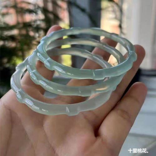 女款淺綠色節節遠山玉髓竹節手鐲黛油青綠冰種禮玉鐲【瑪瑙】