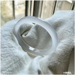 天然高冰馬料高透冷白冰玉髓正圈瑪瑙手鐲少女荔枝凍白月光強螢光
