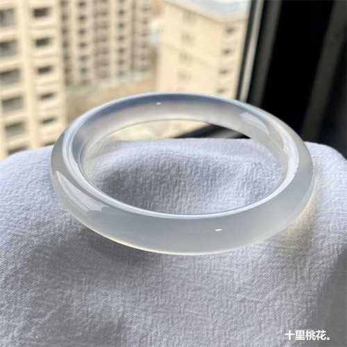 天然高冰馬料高透冷白冰玉髓正圈瑪瑙手鐲少女荔枝凍白月光強螢光