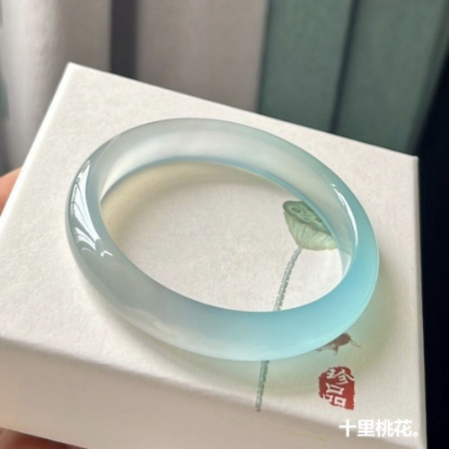 半山半水玉髓淡藍色奶藍色瑪瑙手鐲女天然玉石漸變色鐲子新品