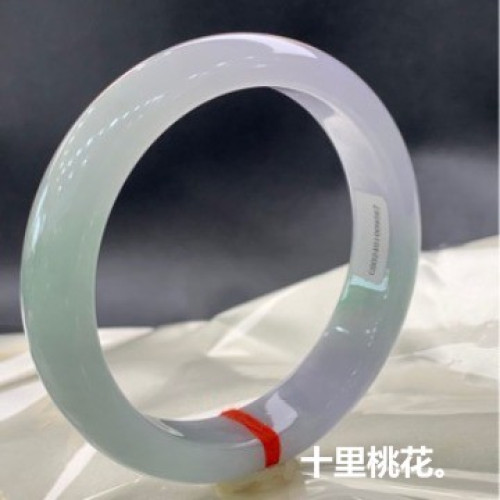 天然緬甸翡翠春彩手鐲女款正圈好看紫羅蘭飄綠翡翠玉手鐲時尚