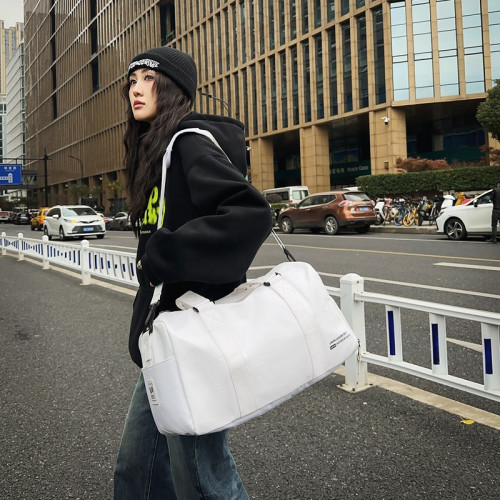 旅行包男士大容量休閒運動手提健身包質感短途外出防潑行李收納袋