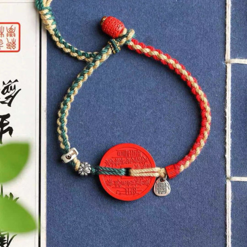 天然原礦硃砂精品紅砂「山鬼花錢平安釦」手繩     精工 精品原創