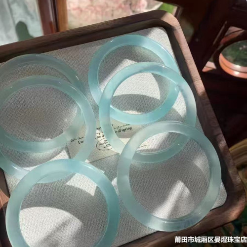天青凍淡藍水冰種細圓條瑪瑙手鐲女款天然玉髓手鐲美人鐲