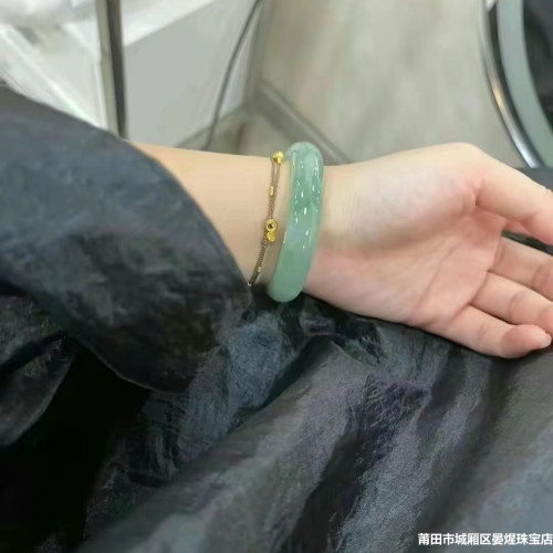 緬甸老坑天然翡翠手鐲夏日清新翠綠款翡翠玉手鐲子少女款時尚