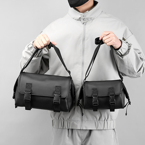 男士潮牌機能風單肩斜挎包小背包女同款通勤包潮酷百搭防水小挎包