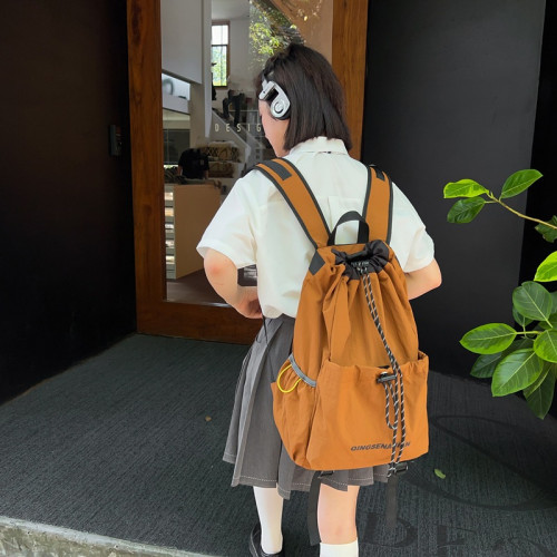 輕便戶外抽繩雙肩包騎行背包學生羽毛球包大容量休閒運動旅行包袋